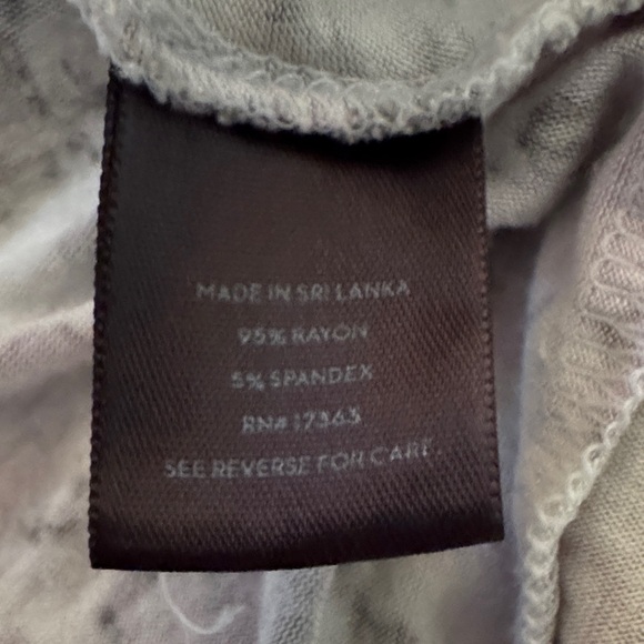 Simply Vera Vera Wang Watercolor Print Tunic Top – L - Picture 6 of 7